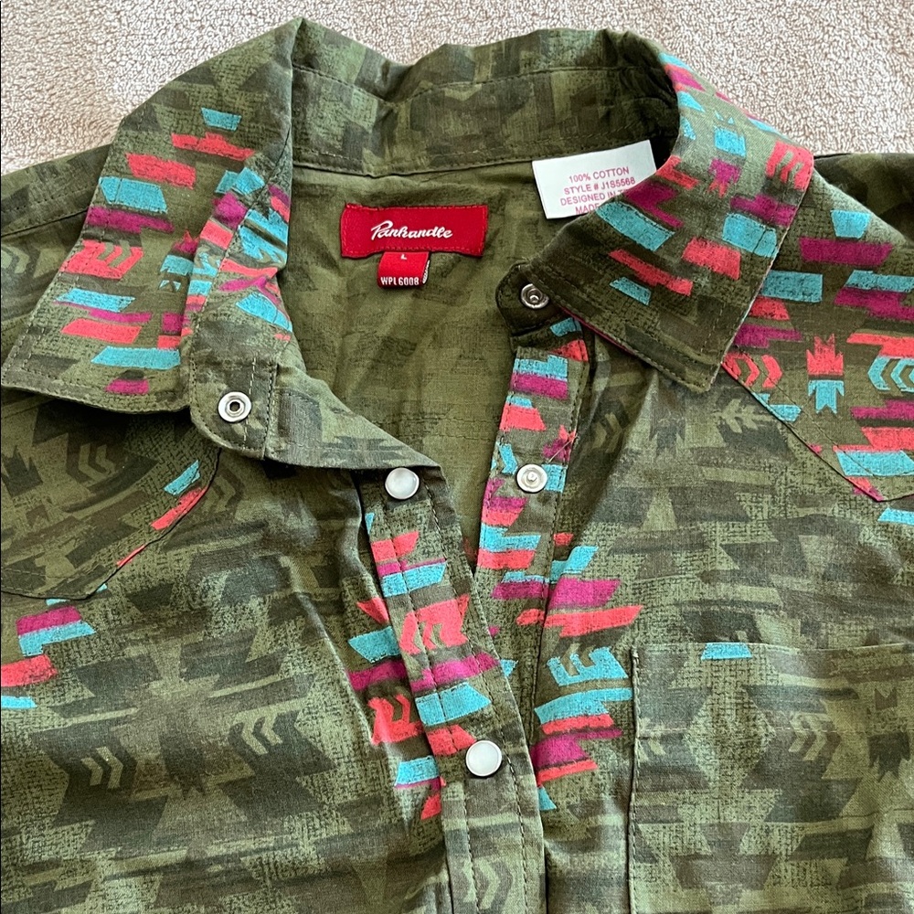 Patterned Olive Sleeveless Button-Down Shirt - image 4